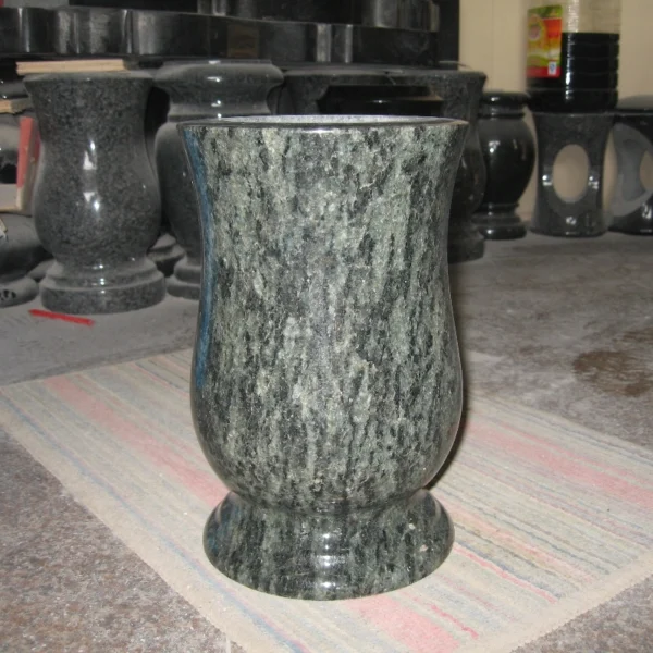 vase - Image 2