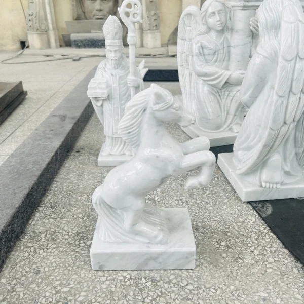 Animal Sculpture - Image 2